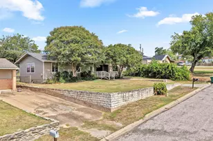 306 Ave D, Marble Falls, TX 78654 - Photo 29