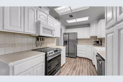 306 Avenue D, Marble Falls, TX 78654 - Photo 13