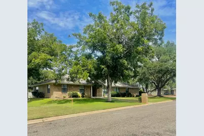 1801 Hickory Street, Llano, TX 78643 - Photo 1