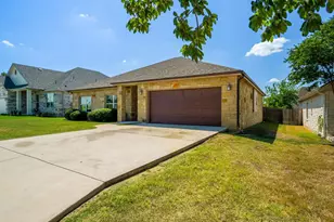 419 Spyglass St, Meadowlakes, TX 78654 - Photo 3