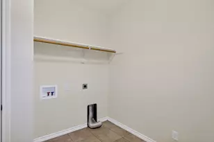 237 Meadowlakes Dr, Meadowlakes, TX 78654 - Photo 23