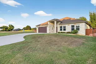 237 Meadowlakes Dr, Meadowlakes, TX 78654 - Photo 29