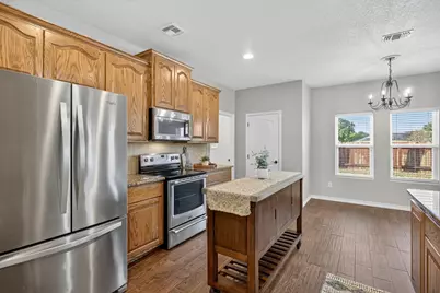 237 Meadowlakes Drive, Meadowlakes, TX 78654 - Photo 7