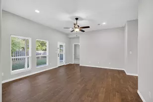 237 Meadowlakes Dr, Meadowlakes, TX 78654 - Photo 11