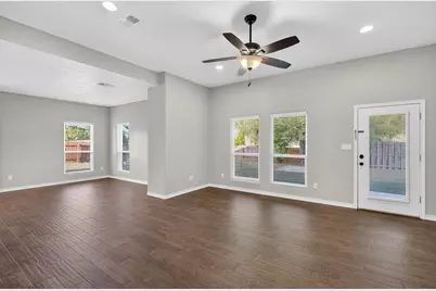 237 Meadowlakes Drive, Meadowlakes, TX 78654 - Photo 9