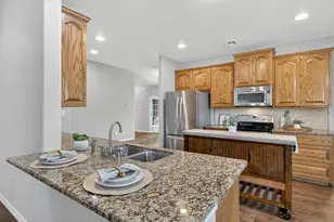 237 Meadowlakes Dr, Meadowlakes, TX 78654 - Photo 5