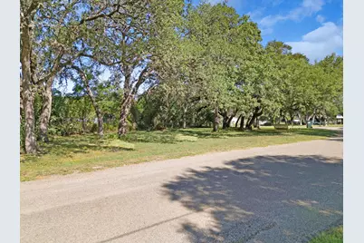 401 Island Lodges Drive, Buchanan Dam, TX 78609 - Photo 3