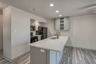 906 Hi Cir N, Horseshoe Bay, TX 78657 - Photo 3