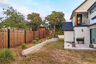 136 W Castlebrair Dr, Granite Shoals, TX 78654 - Photo 25