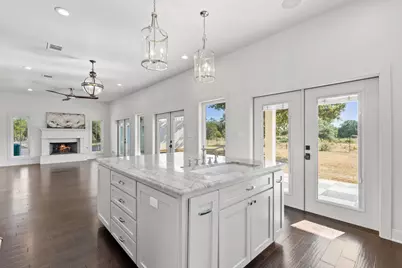 301 Twisted Oak Drive, Horseshoe Bay, TX 78657 - Photo 9