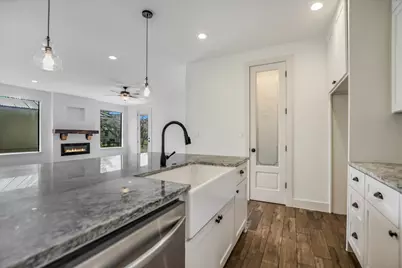 319 Parallel Circle, Horseshoe Bay, TX 78657 - Photo 11