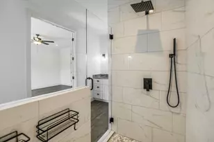 319 Parallel Cir, Horseshoe Bay, TX 78657 - Photo 19