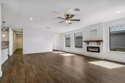 319 Parallel Circle, Horseshoe Bay, TX 78657 - Photo 5