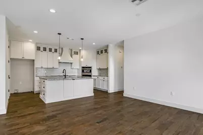 319 Parallel Circle, Horseshoe Bay, TX 78657 - Photo 9