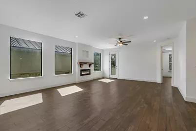 319 Parallel Circle, Horseshoe Bay, TX 78657 - Photo 7