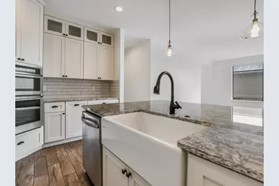 319 Parallel Circle, Horseshoe Bay, TX 78657 - Photo 13