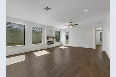 319 Parallel Circle, Horseshoe Bay, TX 78657 - Photo 5