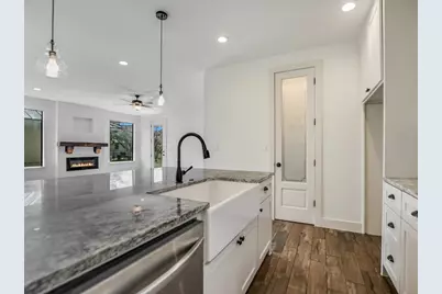 319 Parallel Circle, Horseshoe Bay, TX 78657 - Photo 11