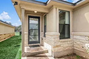 319 Parallel Cir, Horseshoe Bay, TX 78657 - Photo 3