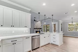 914 W Oak Ridge Dr, Marble Falls, TX 78654 - Photo 7