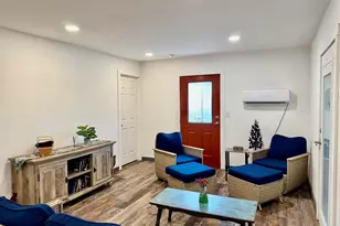 103 W Hamilton, Llano, TX 78643 - Photo 5