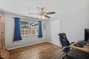 407 Lamon St, Burnet, TX 78611 - Photo 13