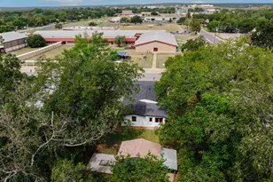 407 Lamon St, Burnet, TX 78611 - Photo 23