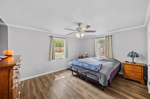 407 Lamon St, Burnet, TX 78611 - Photo 9