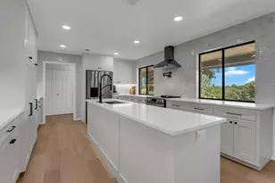 113 W Bluebonnet Rd, Horseshoe Bay, TX 78657 - Photo 3