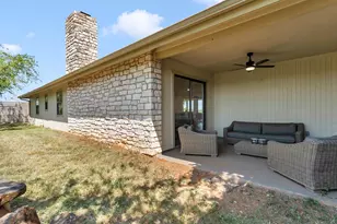 113 W Bluebonnet Rd, Horseshoe Bay, TX 78657 - Photo 25