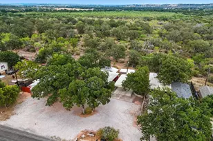 703 & 703A Driftwood Ln, Cottonwood Shores, TX 78657 - Photo 25