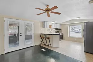 703 & 703A Driftwood Ln, Cottonwood Shores, TX 78657 - Photo 7