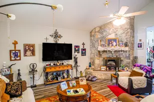 120 Meadowlakes Dr, Meadowlakes, TX 78654 - Photo 5