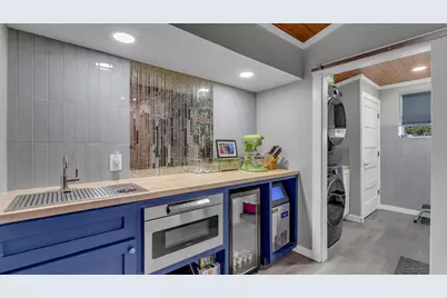 111 W Lakeshore Drive, Sunrise Beach, TX 78639 - Photo 11