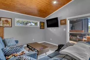 111 W Lakeshore Dr, Sunrise Beach, TX 78639 - Photo 23