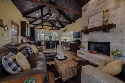 348 Chimney Cove Drive, Marble Falls, TX 78654 - Photo 5
