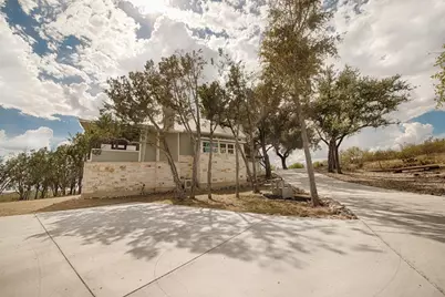 348 Chimney Cove Drive, Marble Falls, TX 78654 - Photo 27