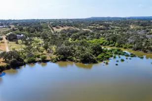 348 Chimney Cove Dr, Marble Falls, TX 78654 - Photo 3