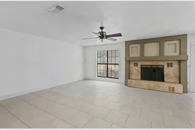 670 Woodland Acres Dr, Marble Falls, TX 78654 - Photo 3