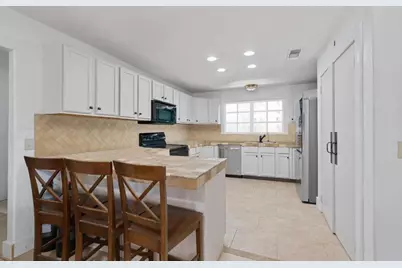 670 Woodland Acres Dr, Marble Falls, TX 78654 - Photo 7