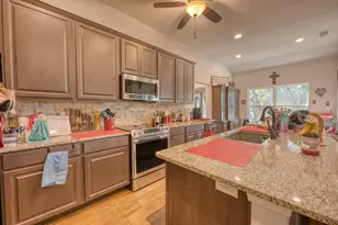 106 Chaumont St, Kingsland, TX 78639 - Photo 23