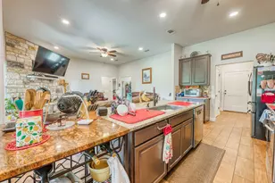 106 Chaumont St, Kingsland, TX 78639 - Photo 17