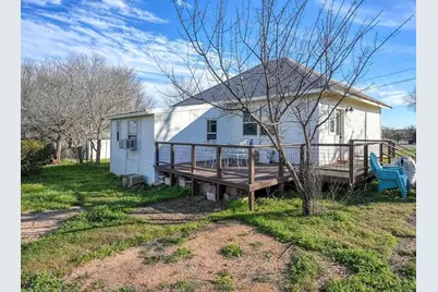 305 W Tarrant Street, Llano, TX 78643 - Photo 11