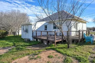 305 W Tarrant St, Llano, TX 78643 - Photo 11