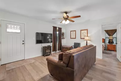 211 Crestview, Burnet, TX 78611 - Photo 15