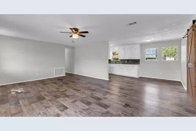 206 5th St, Burnet, TX 78611 - Photo 5