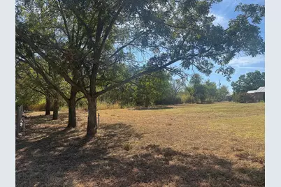 606 E Luce, Llano, TX 78643 - Photo 3