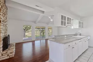 142 Lake Shore Dr, Horseshoe Bay, TX 78657 - Photo 9