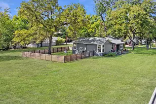 700 5th St, Marble Falls, TX 78654 - Photo 27