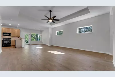 115 Primrose Lane, Marble Falls, TX 78654 - Photo 9